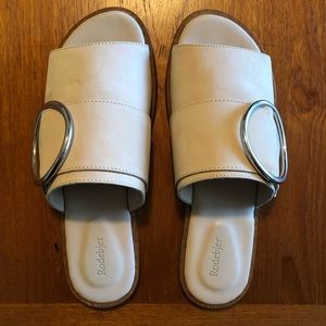 RODEBJER Niki slides in light sand